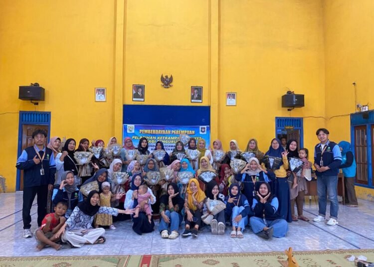 Hari kedua pelatihan buket oleh KKN UIN Walisongo