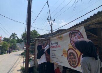 pemasangan banner