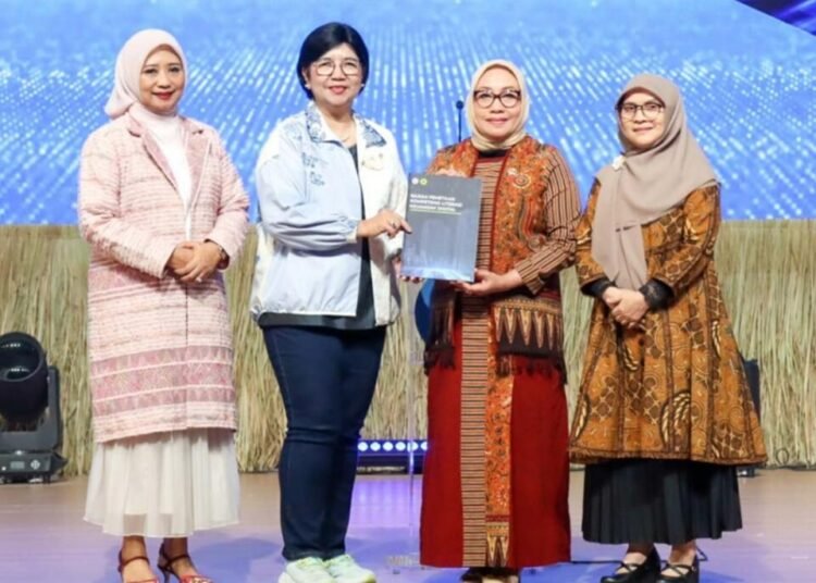 Menteri PPPA : Perempuan Harus Menjadi Pelaku Aktif dalam Ekosistem Keuangan Digital 46 perempuan