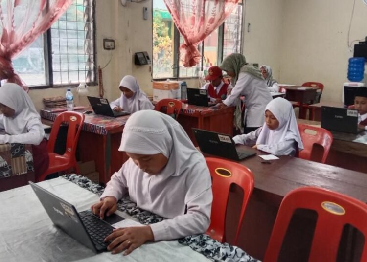 Ikuti Simulasi ANBK, Siswa MIN 9 Langkat Perdalam Pengetahuan dan Keterampilan Ujian Berbasis Digital 46 20250908 194109