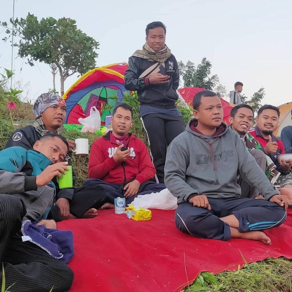 Gunung Gajah Ponorogo: Destinasi Kemah yang Merangkul Kebersamaan di Ketinggian 48 FB IMG 1757197309898