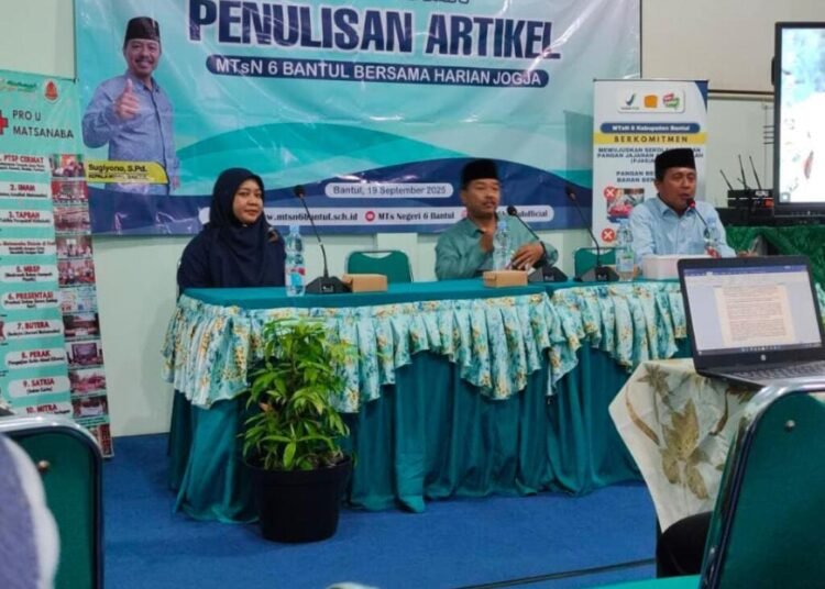 Gandeng Harian Jogja, Guru MTsN 6 Bantul Diasah Keterampilan Menulis Artikel 46 Gambar WhatsApp 2025 09 21 pukul 10.52.09 f610a0d5