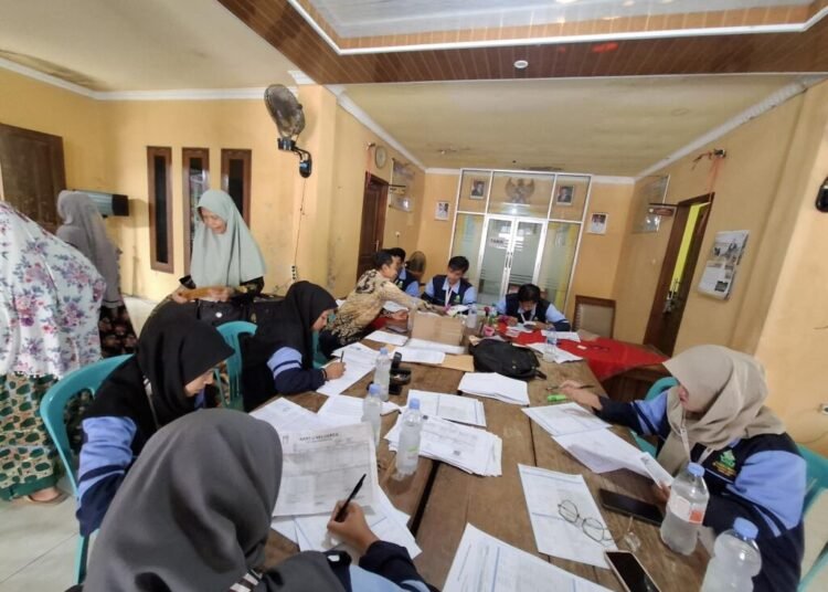 Mahasiswa KKN Lakukan Pendataan Warga Penerima PKH di Balaidesa Lebosari 46 IMG 20250908 WA0025