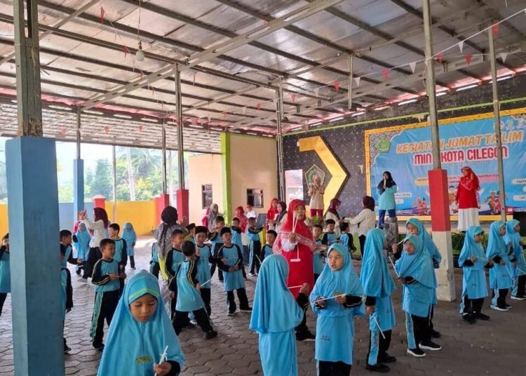 Mahasiswa PLP Integratif Kelompok 37 Ikut Serta dalam memeriahkan HUT RI ke 80 tahun di MIN 1 Kota Cilegon 46 IMG 20250924 WA0572