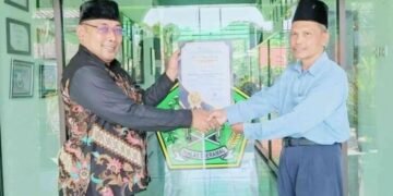 Penerimaan piagam