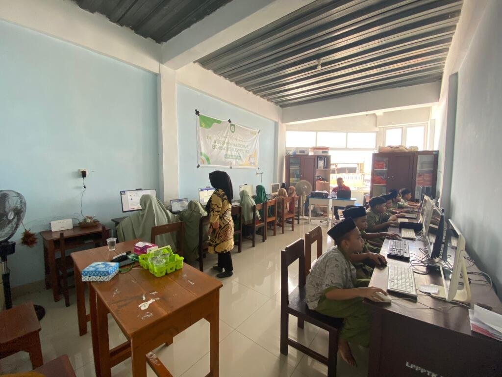 Alhamdulillah, Pelaksanaan ANBK Selama 2 Hari di SDIT Al-Fadiyah Berjalan Lancar 47 WhatsApp Image 2025 09 26 at 06.47.11 1