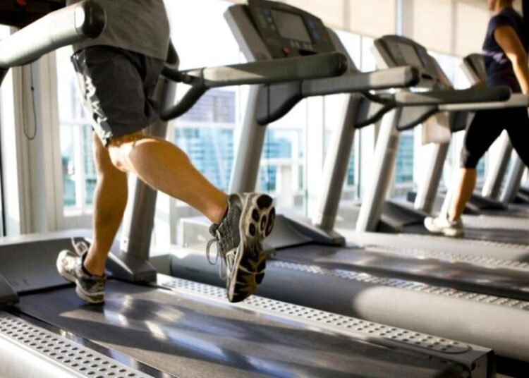 Gym dan Gaya Hidup Sehat: Kesadaran Kesehatan atau Tekanan Body Image? 46 gym