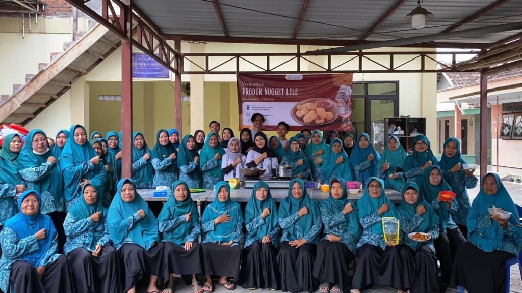 Menggali Potensi Lele Kedurus: Mahasiswa Umsida Hadirkan Inovasi Nugget Bersama Ibu-ibu PKK 4 ketiga berita lele