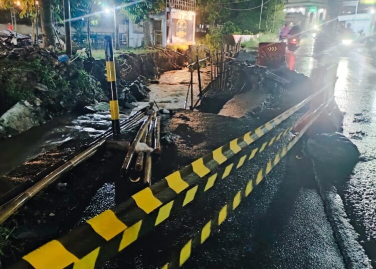 Jalanan Ambrol di Jalan Pitara Raya Depok: Musim Hujan Menjadi Sebab Utama? 46 Jalan