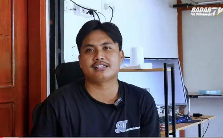 Pengusaha Muda Sukses Asal Tulungagung ini Rela Tinggalkan Kerja di Alfamart, Modal Rp 1 Juta kini Bisnis Online Capai Ratusan Tiap Hari 46 Bisnis Online