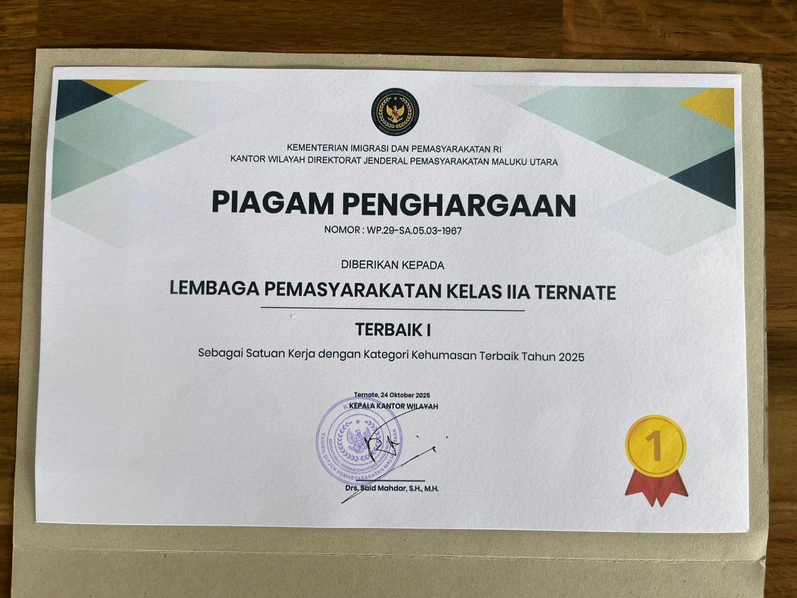 Lapas Ternate Sabet Predikat Humas Terbaik dan Terbaik II Kebersihan Lingkungan Tahun 2025 47 Gambar WhatsApp 2025 10 25 pukul 15.54.37 896106e2