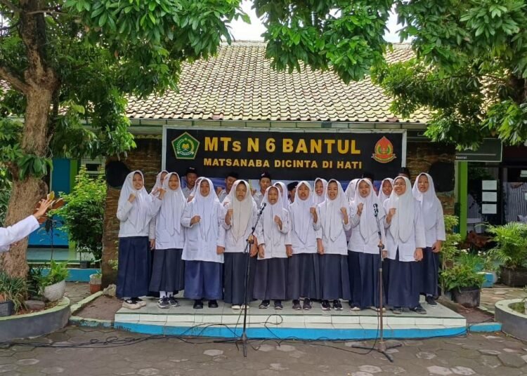 Tim Paduan Suara Kelas 9B Antusias Ikuti Lomba Hari Santri MTsN 6 Bantul 46 MTsN 6 Bantul