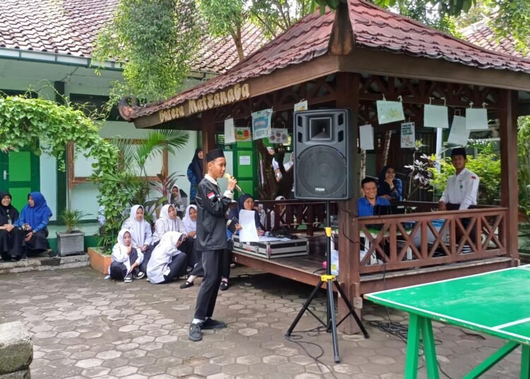 Rohis MTsN 6 Bantul Sukses Lancarkan Peringatan Hari Santri 46 MTsN 6 Bantul