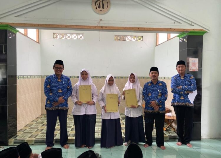 Tiga Siswa MTsN 6 Bantul Raih Juara Lomba MTQ Hari Santri Nasional 2025 46 MTsN 6 Bantul