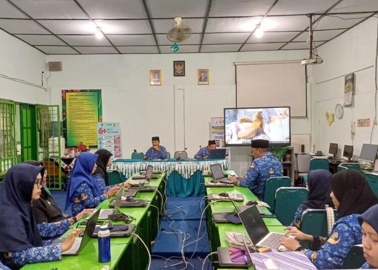 MTsN 6 Bantul Gelar Pertemuan untuk Pemenuhan Eviden Penilaian Kinerja Kepala Madrasah 2025 46 MTsN 6 Bantul