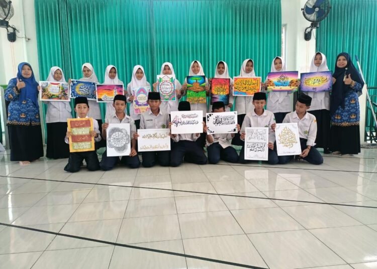 Peringati Hari Santri, Siswa MTsN 6 Bantul Tampilkan Karya Kaligrafi Bernilai Estetike 46 MTsN 6 Bantul