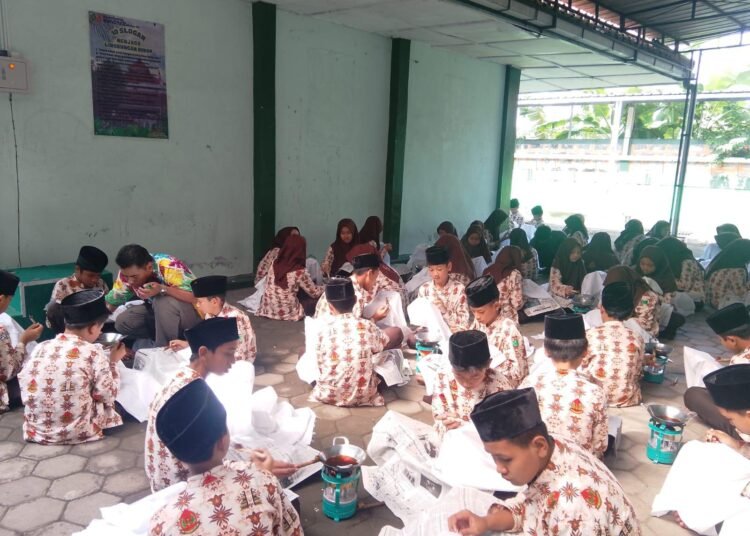 Indahnya Membatik Bersama Kelas 7 MTsN 6 Bantul 46 MTsN 6 Bantul
