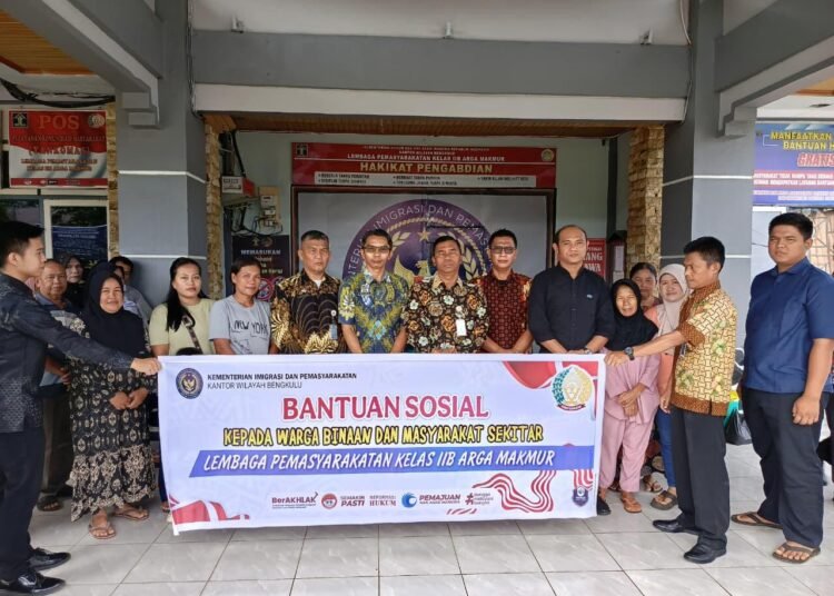 Lapas Arga Makmur Salurkan Bantuan Sosial untuk Keluarga WBP dan Masyarakat Sekitar 46 IMG 20251024 WA0025