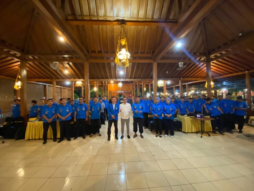Regenerasi Semangat Pemuda: KNPI Sukoharjo Lantik 12 DPK Kecamatan, Teguhkan Komitmen Kolaborasi dan Aksi Nyata 47 IMG 20251024 WA0050