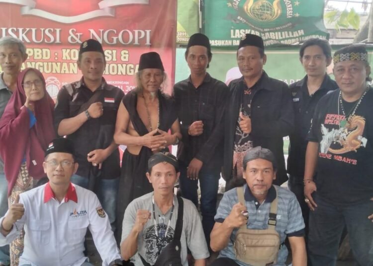 Refleksi Kebudayaan dan Kerakyatan di Rumah Mbah Yai Saeran: Menyibak Makna “Benar dan Salah sebagai Permainan Alam” 46 IMG 20251026 WA0042