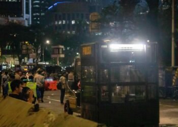 Gelar Aksi Mahasiswa Turun ke Jalan di Kawasan Patung Kuda Jakarta. Setahun Prabowo-Gibran Bertanjuk "Indonesia Cemas" 46 Setahun Prabowo-Gibran