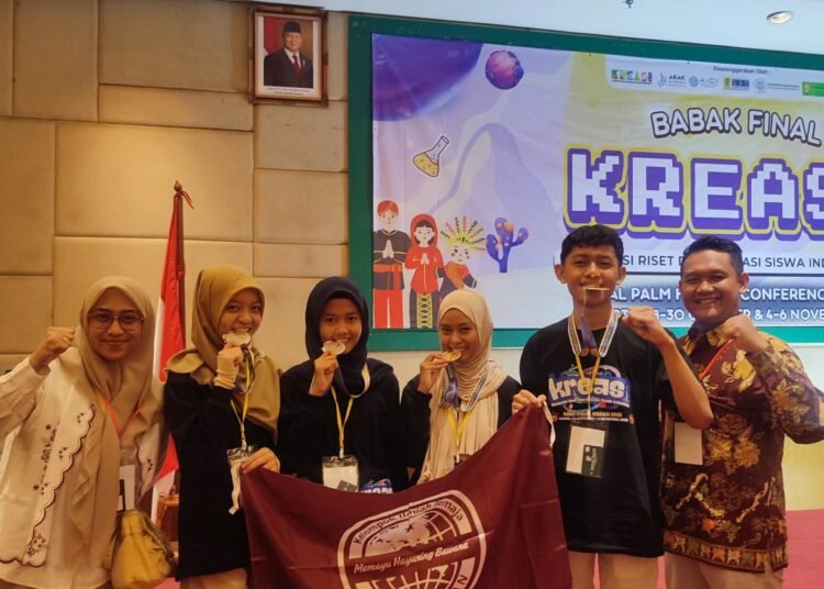 KIR MAN 2 Tuban Berprestasi di Ajang KREASI 2025: Raih Medali Emas dan Perak Nasional Bidang ISHK 46 KIR MAN 2 Tuban