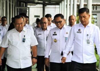 Lembaga Pemasyarakatan (Lapas) Kelas IIA Bengkulu menerima kunjungan kerja dari Inspektur Wilayah I Inspektorat Jenderal Kementerian Imigrasi dan Pemasyarakatan Republik Indonesia, Dr. Iwan Santoso, S.H., M.Si. Kunjungan ini turut didampingi oleh Kepala Kantor Wilayah Direktorat Jenderal Pemasyarakatan Bengkulu, Haposan Silalahi, serta Kepala Kantor Wilayah Direktorat Jenderal Imigrasi Bengkulu, Victor Manurung.