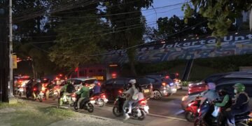Kemacetan Parah di Jalan Srengseng