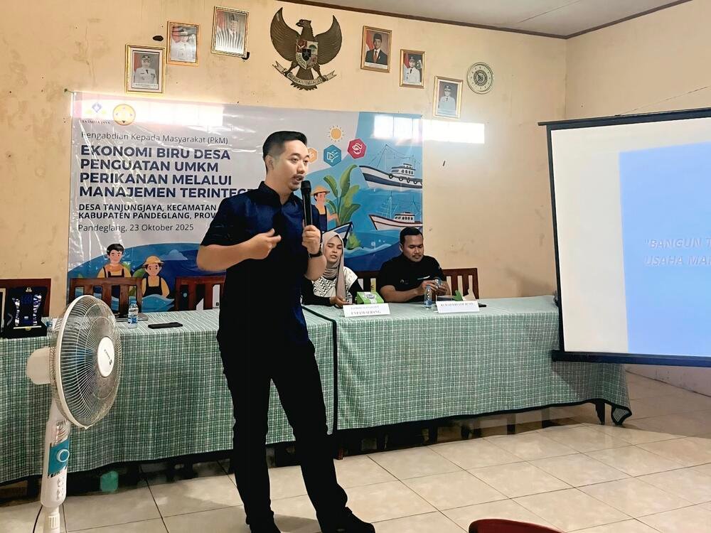 UNPAM Serang Dorong Ekonomi Biru Desa Melalui Penguatan Manajemen UMKM Terintegrasi 51 IMG 20251024 125002 1