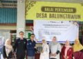 Balungtawun Geger! UMKM Lamongan Naik Kelas: Inovasi 'Digital Asset' Kemasan Lintas Prodi UMSIDA, Jurus Jual Tinggi di Era Digital 49 IMG 5391 min