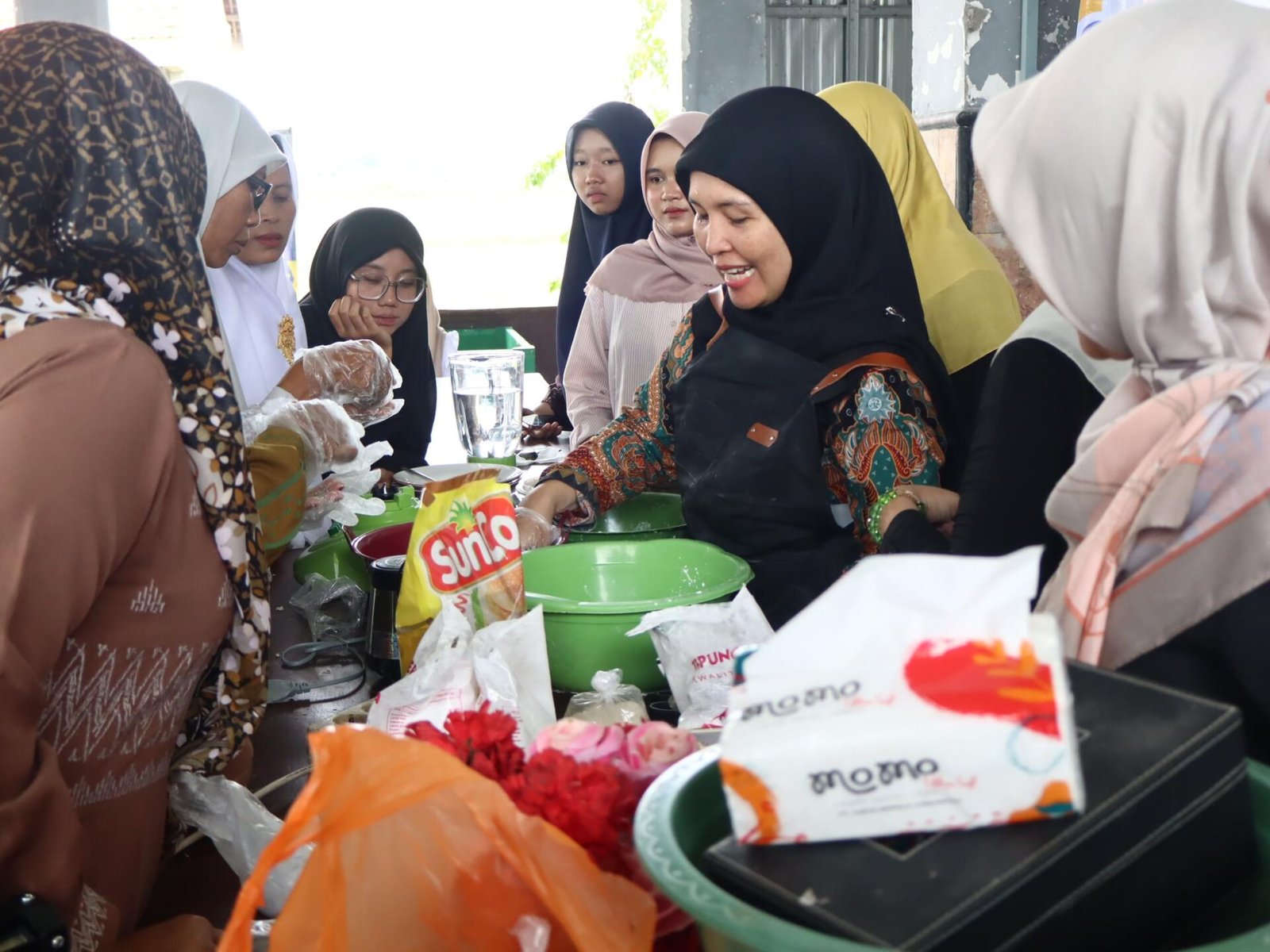 Akselerasi Ekonomi Desa Stop Kemasan Kusam! Pakar Umsida dan Umla Bongkar Taktik Branding Kilat Lewat Olahan Bandeng: Kunci Peningkatan Daya Saing Ibu-Ibu UMKM Balungtawun 48 IMG 5400 min