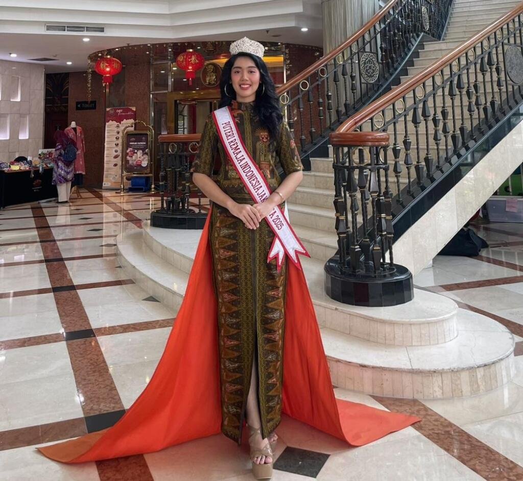 Nayyara Azarine Ajak Remaja Lestarikan Batik di Hari Batik Nasional 2 Nayyara Azarine Farrashila
