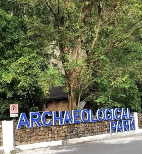 Menelusuri Jejak Prasejarah di Taman Arkeologi Leang-Leang Maros 46 Taman Arkeologi Leang-Leang