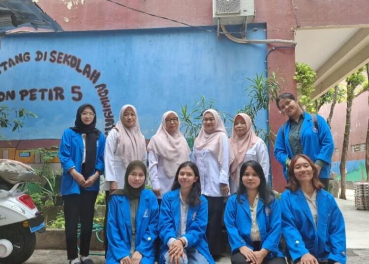 Pengabdian Masyarakat Mahasiswa Universitas Bina Sarana Informatika (UBSI) Di UPT SDN Petir 5 46 Mahasiswa Bina Sarana Informatika (UBSI) Program Studi Akuntansi melaksanakan kegiatan Pengabdian Masyarakat