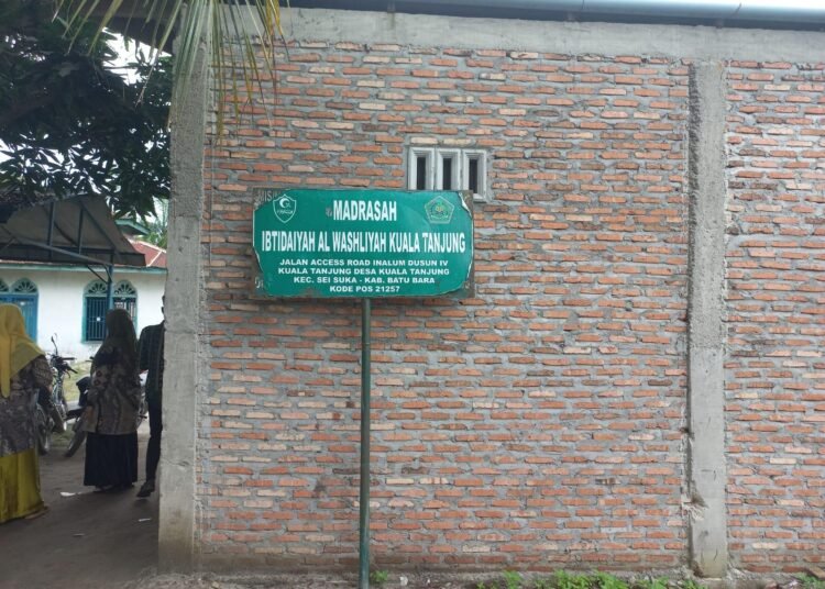 Kebersihan di Lingkungan Sekolah Al Washliyah Kuala Tanjung Disorot 46 WhatsApp Image 2022 11 18 at 10.39.26