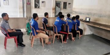 Dalam upaya memperkuat pembinaan kepribadian dan moral warga binaan, Lembaga Pemasyarakatan (Lapas) Kelas IIA Bengkulu menyelenggarakan kegiatan Zoom Kelas Moralitas bersama Huang Laoshi (Ibu Erina Wongso) pada Selasa (7/10).