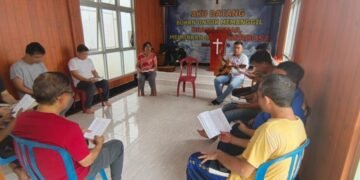 Lembaga Pemasyarakatan (Lapas) Kelas IIA Bengkulu terus berkomitmen memperkuat pembinaan kepribadian bagi warga binaan melalui kegiatan kerohanian. Bertempat di Gereja Getsmani dalam area Lapas Bengkulu, kegiatan ibadah dan pembinaan rohani bagi warga binaan beragama Kristen dan Katolik digelar dengan menggandeng Kementerian Agama (Kemenag) Kota Bengkulu.