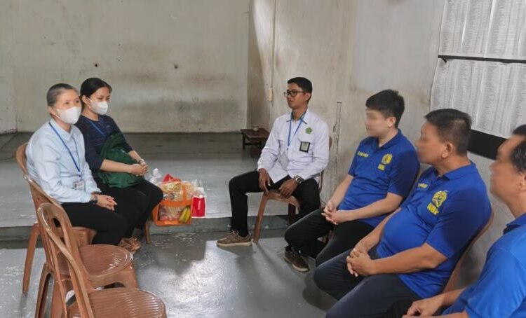 Suasana damai terasa di Blok Rehabilitasi Lembaga Pemasyarakatan (Lapas) Kelas IIA Bengkulu saat para Warga Binaan Pemasyarakatan (WBP) yang beragama Buddha mengikuti kegiatan pembinaan rohani yang digelar oleh Kementerian Agama Kota Bengkulu, Rabu (07/10).