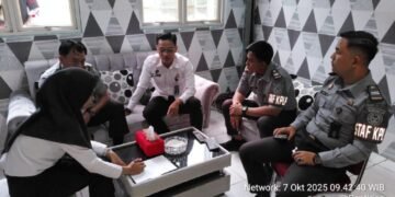 Hilmawan Indra Waskito, yang baru dilantik pada 29 September 2025 lalu, langsung tancap gas dalam menjalankan tugasnya. Pada Selasa (7/10/2025), ia menggelar briefing perdana bersama jajaran staf KPLP di ruang kerjanya.