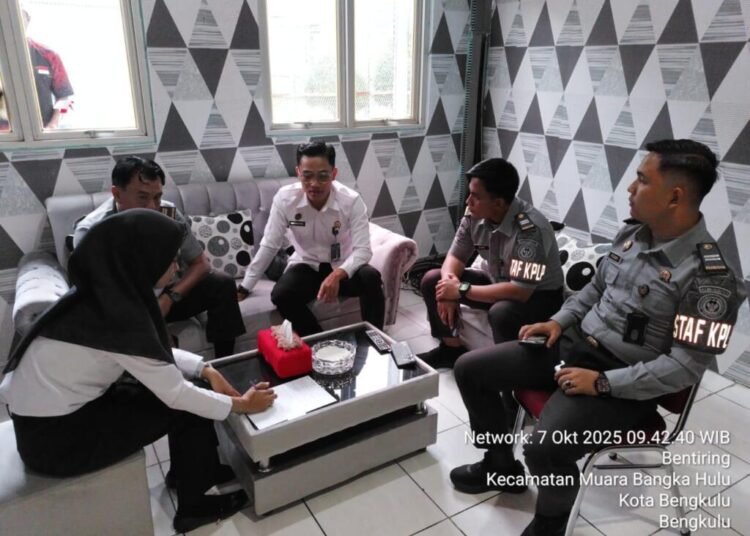 Hilmawan Indra Waskito, yang baru dilantik pada 29 September 2025 lalu, langsung tancap gas dalam menjalankan tugasnya. Pada Selasa (7/10/2025), ia menggelar briefing perdana bersama jajaran staf KPLP di ruang kerjanya.