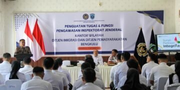 Jajaran pegawai mengikuti kegiatan Monitoring dan Evaluasi Survei Penilaian Integritas dan Kepatuhan Laporan Harta Kekayaan melalui Aplikasi CARAKA oleh Inspektorat Jenderal Pemasyarakatan. Doc. Humas