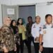 Sesitjen Kementerian Imigrasi dan Pemasyarakatan RI, Ika Yusanti, saat meninjau Dapur Elok Lapas Kelas IIA Bengkulu dan memberikan apresiasi atas tata kelola dapur yang transparan dan akuntabel. Doc. Humas