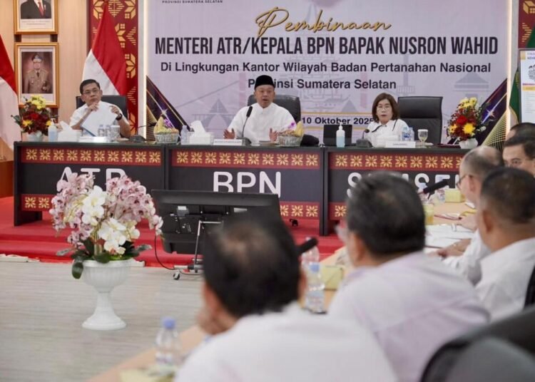 Pembinaan di Kanwil BPN Provinsi Sumsel, Menteri Nusron Tekankan Layanan Pertanahan yang Adaptif bagi Generasi Muda 46 WhatsApp Image 2025 10 11 at 15.36.00