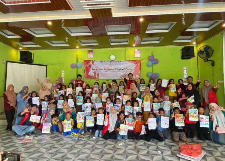 Mahasiswa KKN Unhas Dorong Budaya Baca Lewat Program Apresiasi Literasi Tingkat Desa di Bijawang 46 WhatsApp Image 2025 10 16 at 21.46.08