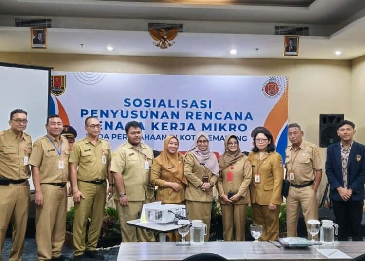 Mahasiswa UPGRIS Kembangkan Wawasan Manajemen SDM Melalui Magang di Dinas Tenaga Kerja Kota Semarang 46 mahasiswa UPGRIS, saat melaksanakan magang di Bidang Penempatan Tenaga Kerja dan Perluasan Kesempatan Kerja, Dinas Tenaga Kerja Kota Semarang. (Dokumentasi Pribadi)