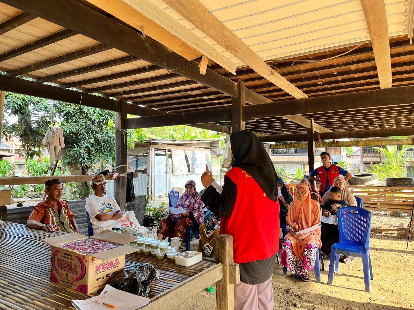 Pemanfaatan Daun Kelor oleh Mahasiswa Unhas KKN-T 114 Tematik Pemberdayaan Masyarakat di Kabupaten Sidrap 47 WhatsApp Image 2025 10 21 at 13.23.54