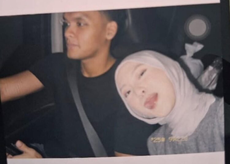 Viral! Kasus Perselingkuhan Selebgram Tanah Air : Julia Prastini 46 Bukti foto perselingkuhan Julia dan Safrie