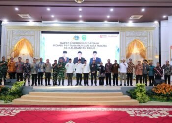 Rapatkan Barisan Kepala Daerah Se-Kaltim, Menteri Nusron: Solusi Penyelesaian Masalah Pertanahan Harus Berbasis Kemanusiaan