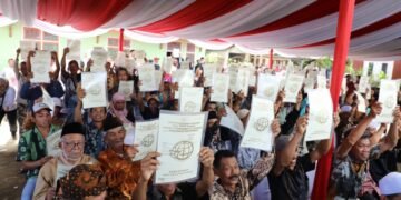 Setahun, Menteri Nusron Redistribusi 195.734 Bidang Tanah untuk 39.556 KK 29 Setahun, Menteri Nusron Redistribusi 195.734 Bidang Tanah untuk 39.556 KK