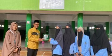 Pelepasan Mahasiswa PPL Universitas Islam Makassar di SDIT Al-Fadiyah